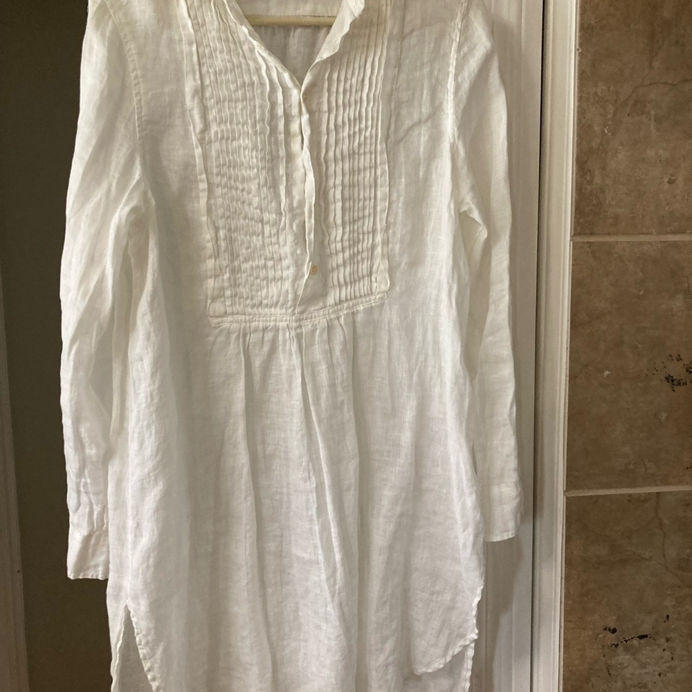 White Long-Sleeve Tunic Top